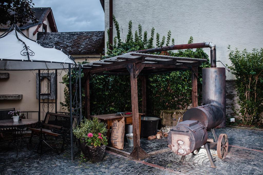 Hotel-Restaurant Zur Krone Löhnberg Екстериор снимка
