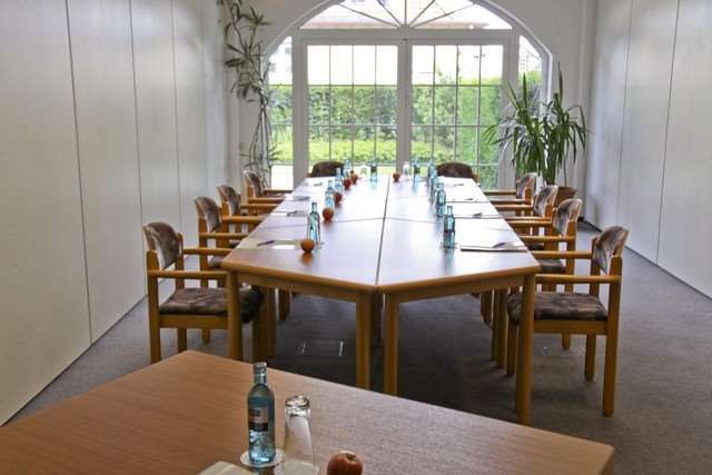 Hotel-Restaurant Zur Krone Löhnberg Бизнес снимка
