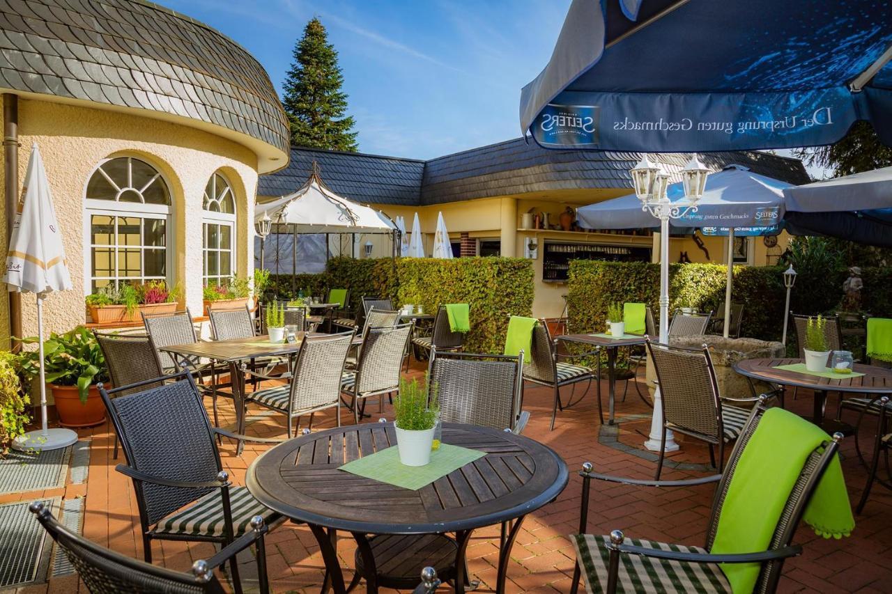 Hotel-Restaurant Zur Krone Löhnberg Екстериор снимка