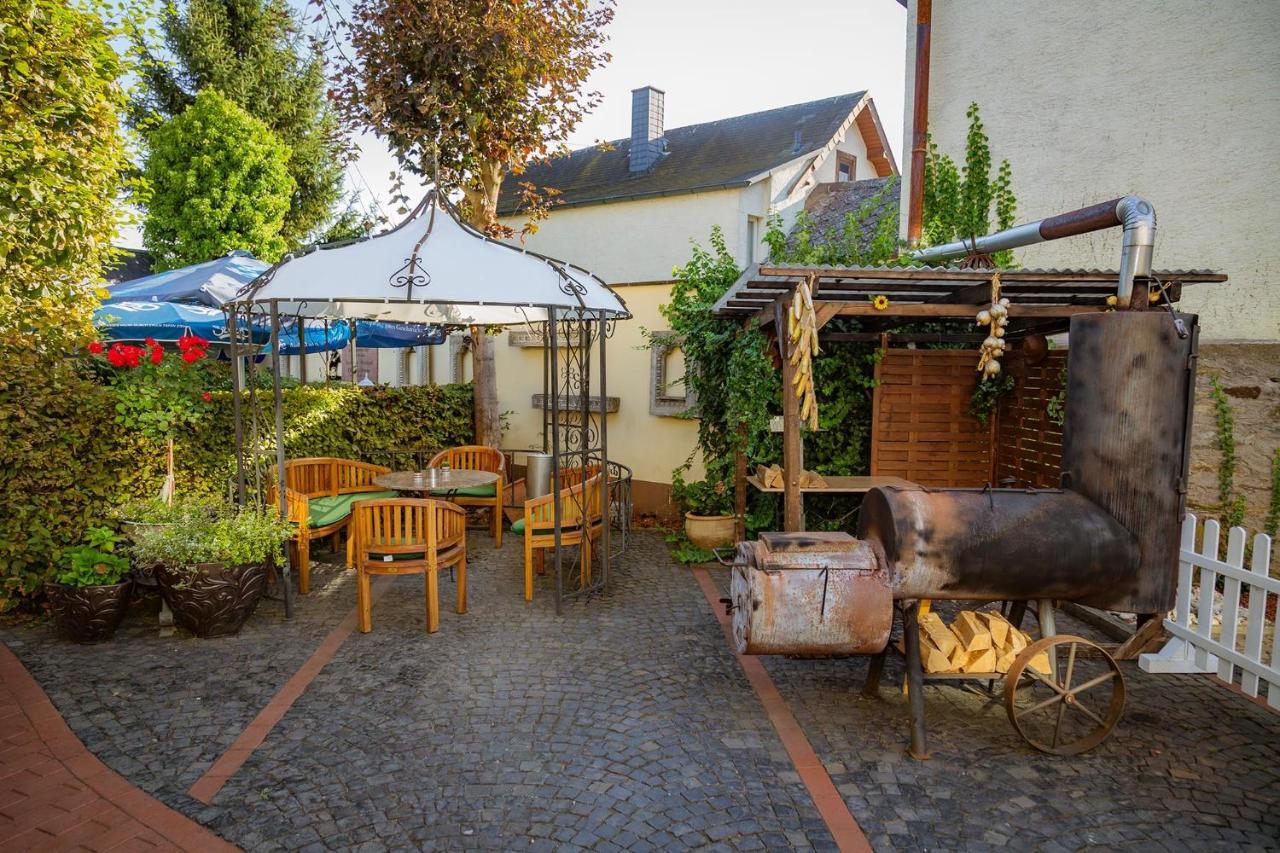 Hotel-Restaurant Zur Krone Löhnberg Екстериор снимка