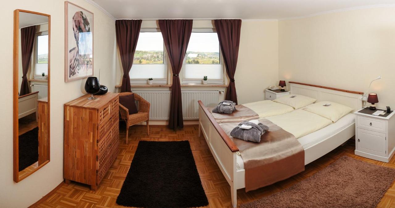 Hotel-Restaurant Zur Krone Löhnberg Екстериор снимка